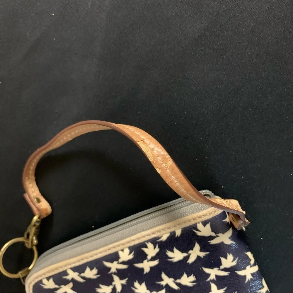 Fossil Blue and Beige Bird Pattern Wristlet